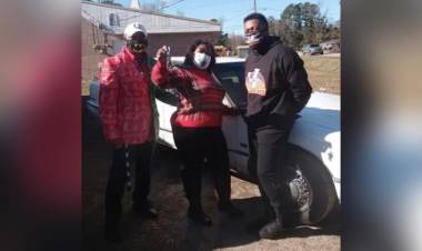This restaurant owner spends his free time fixing old cars and donating them to people in need