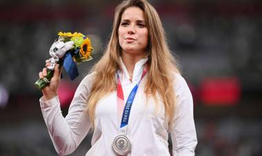 Olympic Silver Medalist Auctions Medal to Pay for Heart Surgery for Eight-Month-Old Baby