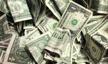 'Change the world, $1 at a time' | LaGrange man proving small acts of kindness can go a long way