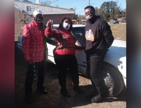 This restaurant owner spends his free time fixing old cars and donating them to people in need