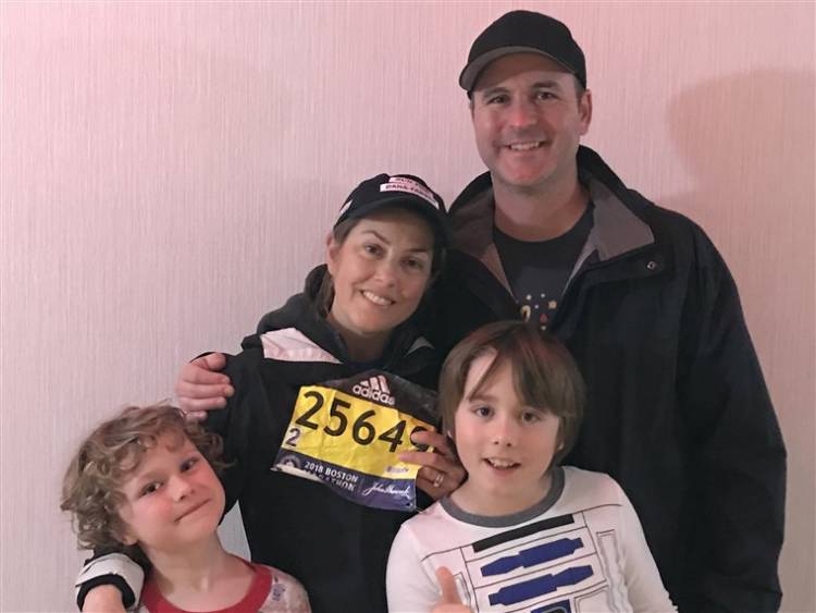  Cancer survivor fights rain, hypothermia, to finish Boston Marathon after midnight