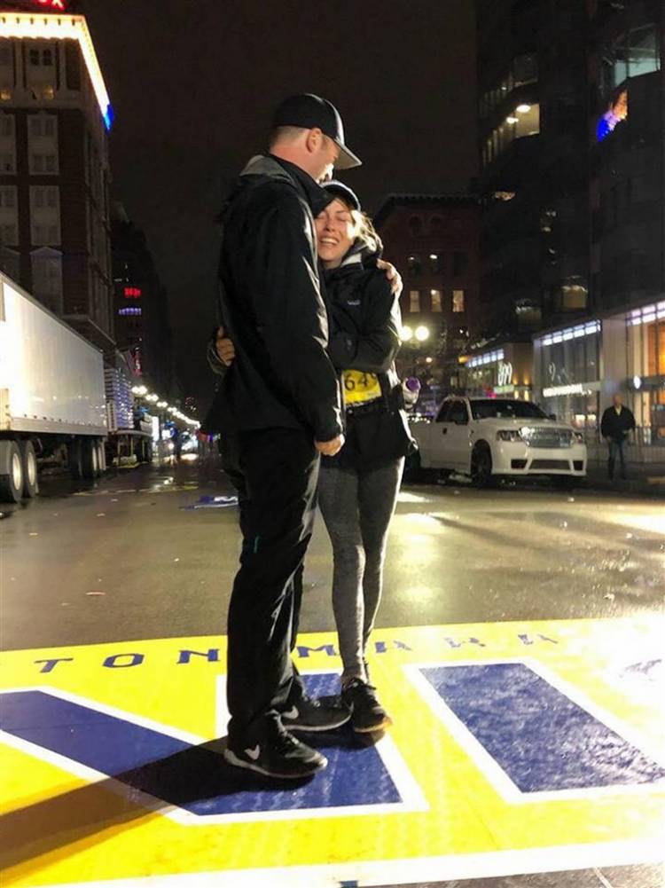  Cancer survivor fights rain, hypothermia, to finish Boston Marathon after midnight